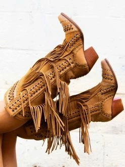 Alig Tannery New Arrivals All Around The Fringe — Cowgirl Boots With Fringe In Tan Leather 21 Alig Tannery New Arrivals All Around The Fringe — Cowgirl Boots With Fringe In Tan Leather