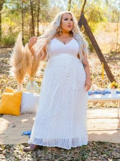 D & J Industries Dreaming Of Love — Western Wedding Dress In White Bridal