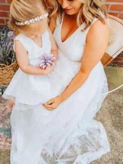 D & J Industries Loved Her First Dress Sale! 14 D & J Industries Loved Her First Dress Sale!