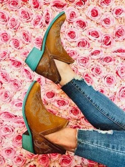 Alig Tannery Liz Embroidered Dream Leather Bootie In Brown Footwear