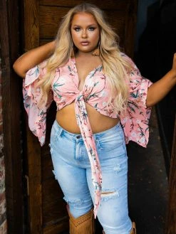 D & J Industies Co., LTD. PREORDER Picture This Pink Floral Crop Top Pre-Orders