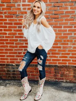Southernfriedchics Store 16 D & J Industries She's Somethin' Top - White