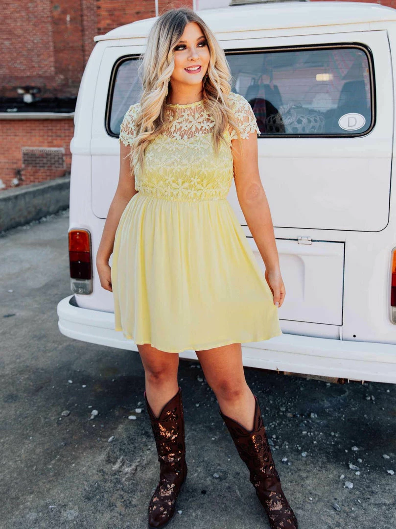 D & J Industries Summer Nights Dress - Yellow 10 D & J Industries Summer Nights Dress - Yellow